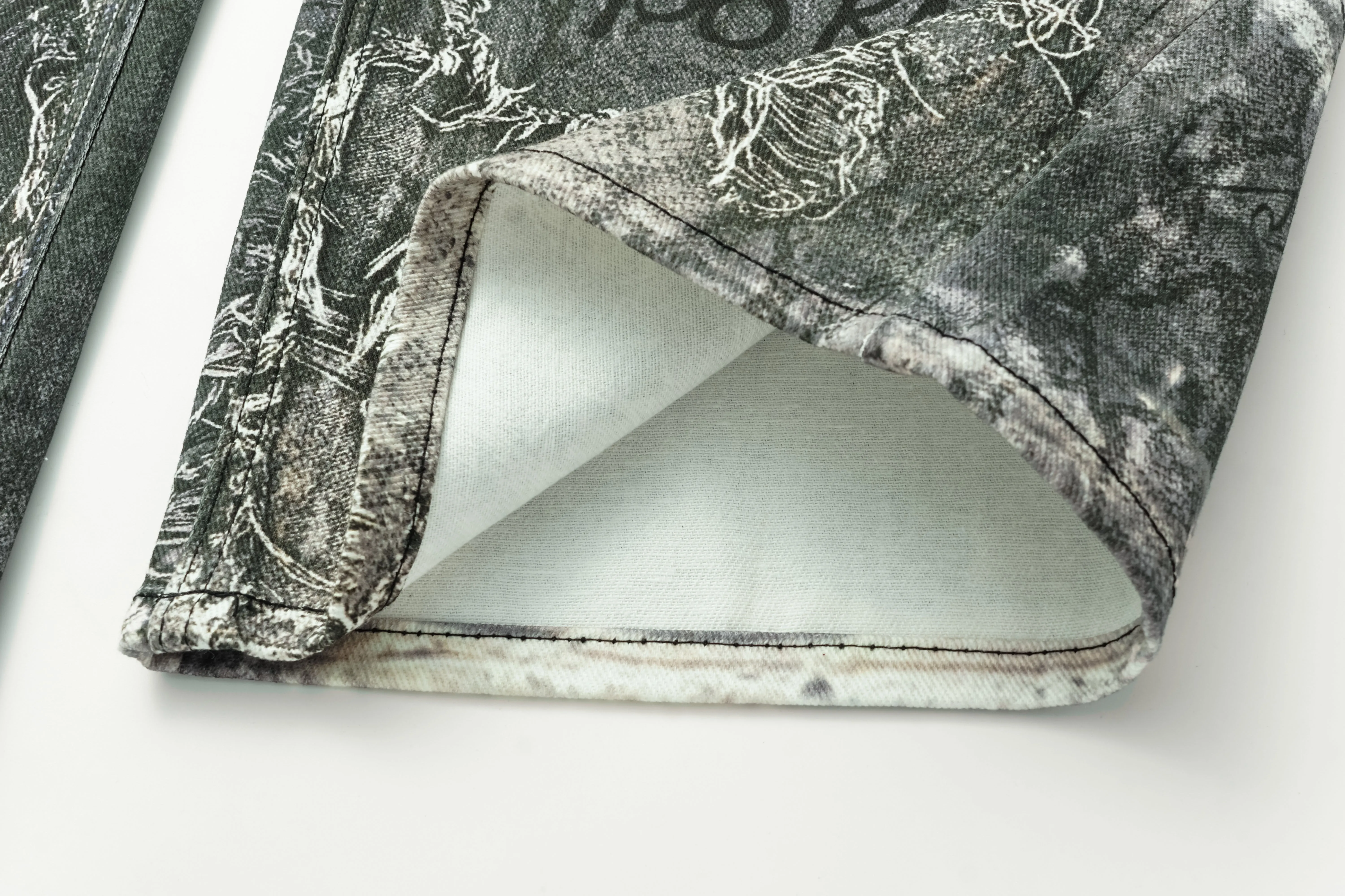 Dom Distressed Graffiti Jeans