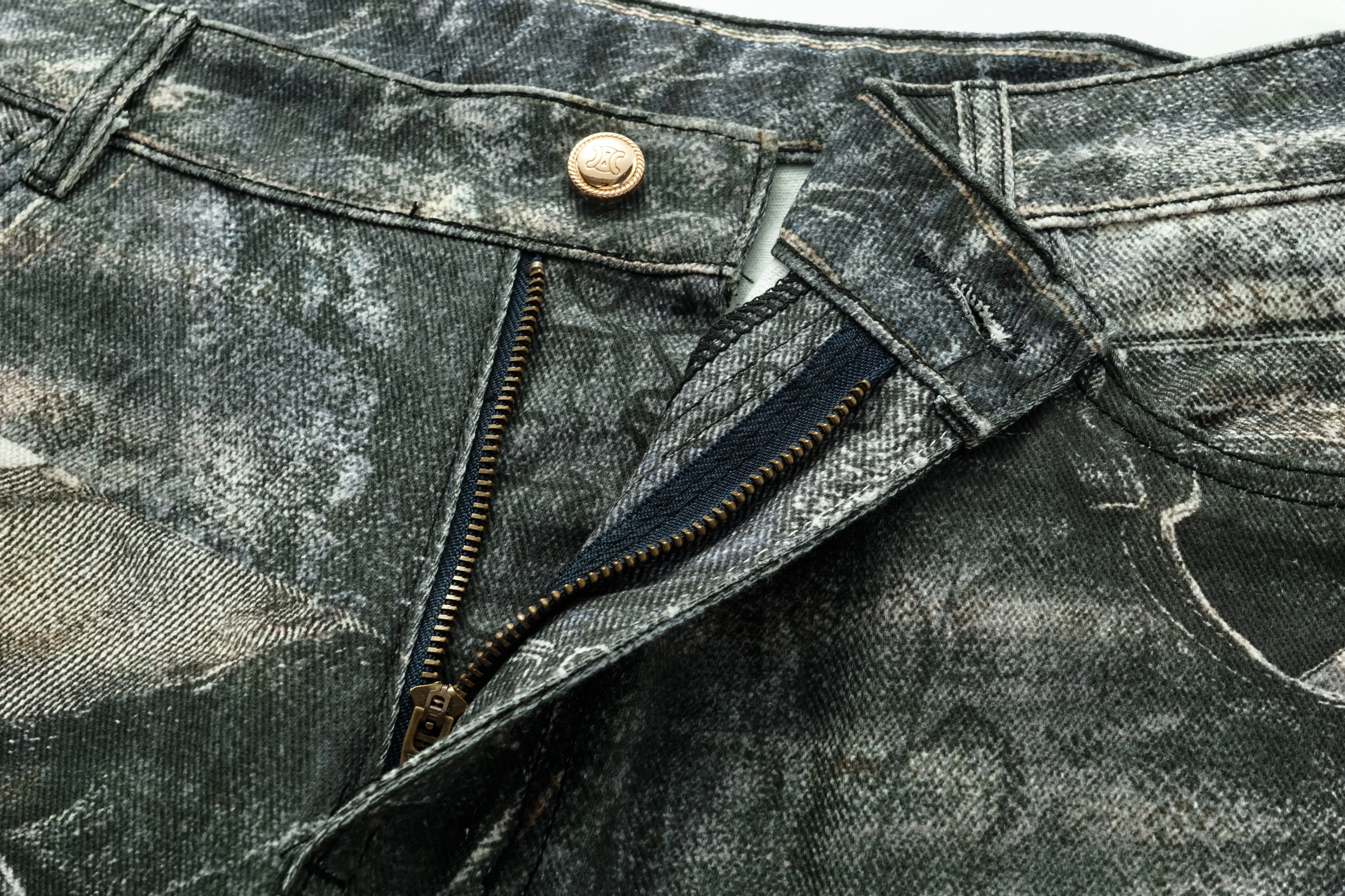 Dom Distressed Graffiti Jeans